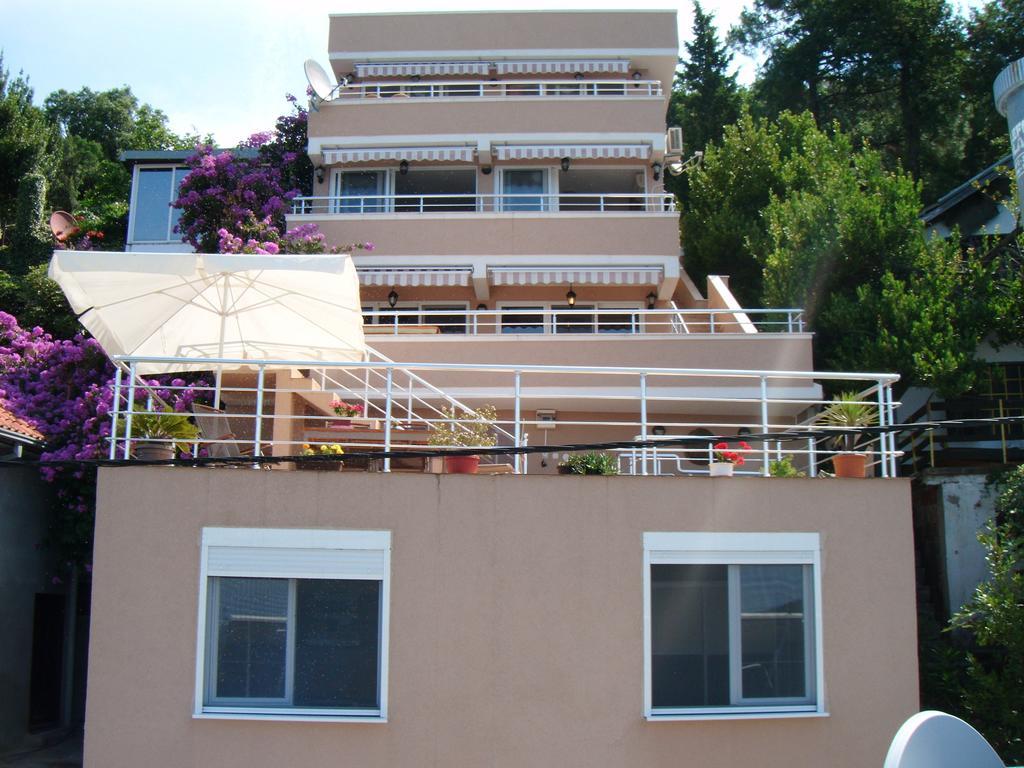 Apartments Bombona ウトイェハ エクステリア 写真